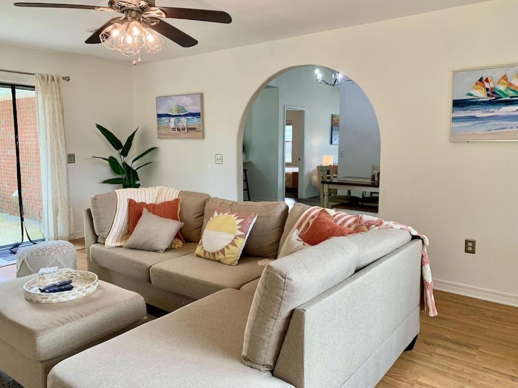 New! Close To Beach, Cozy, New Beds & Family Friendly Navarre Luaran gambar
