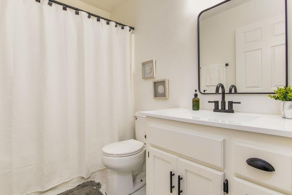 New! Close To Beach, Cozy, New Beds & Family Friendly Navarre Luaran gambar